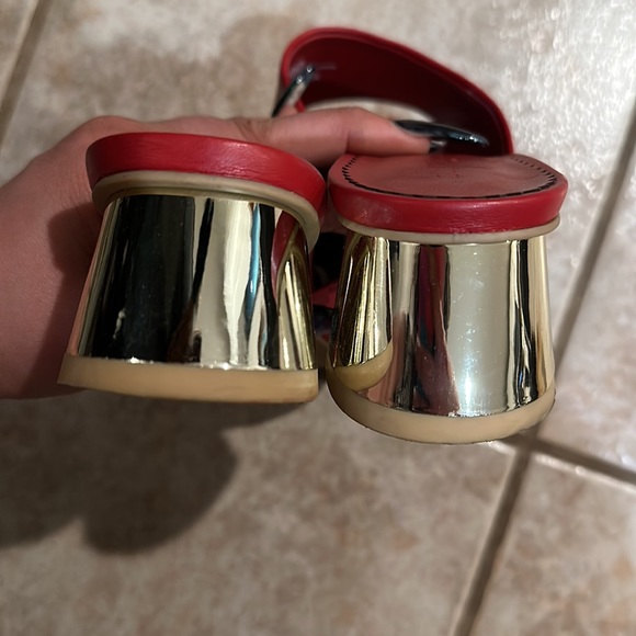 Red sandals - Picture 4 of 5